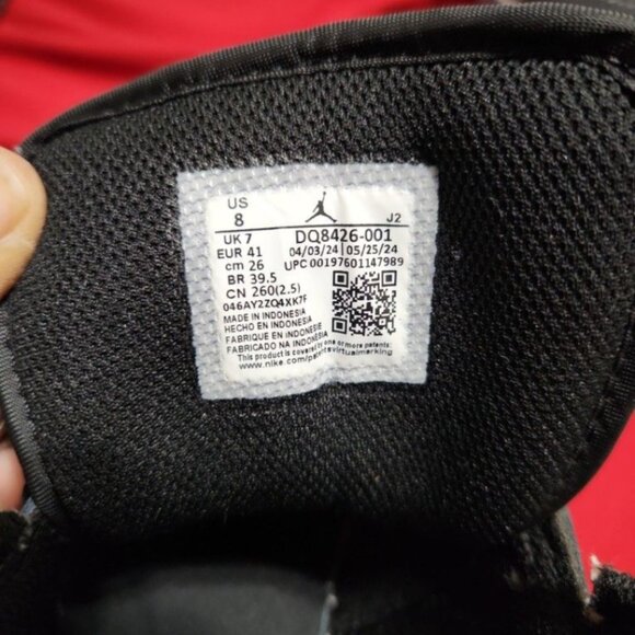 Air Jordan 1s - Picture 3 of 5